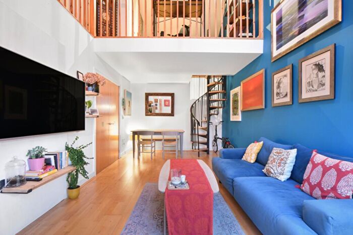 2 Bedroom Apartment To Rent In Equity Square, London, E2