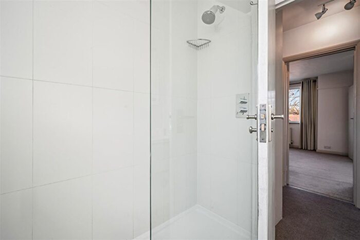 3 Bedroom Flat To Rent In St Catherines Court, Bedford Road, London, W4