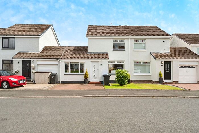 3 Bedroom Semi-Detached House For Sale In Loganswell Place, Thornliebank, Glasgow, G46