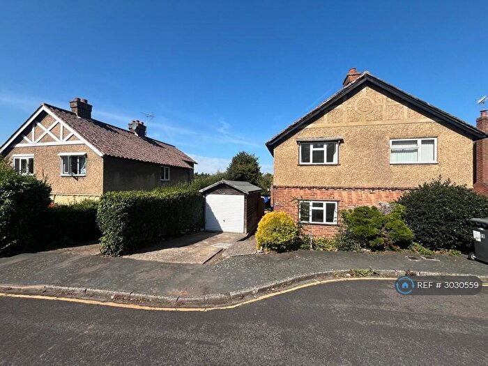 3 Bedroom Semi Detached House To Rent In Pretoria Road, Canterbury, CT1
