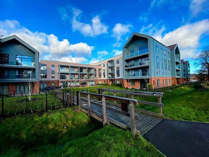 2 Bedroom Retirement Property For Sale In Nightingale Avenue, Chertsey, Surrey, KT16