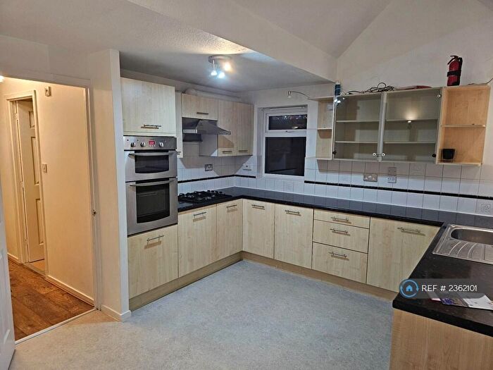 4 Bedroom Semi-Detached House To Rent In Arncliffe Drive, Heelands, Milton Keynes, MK13