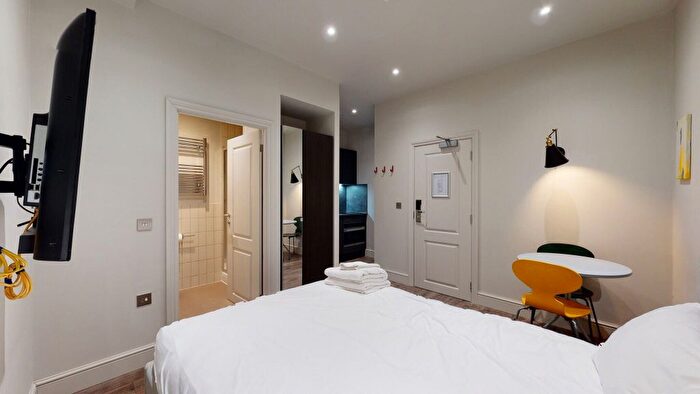 1 Bedroom Flat To Rent In Clanricarde Gardens, London, W2