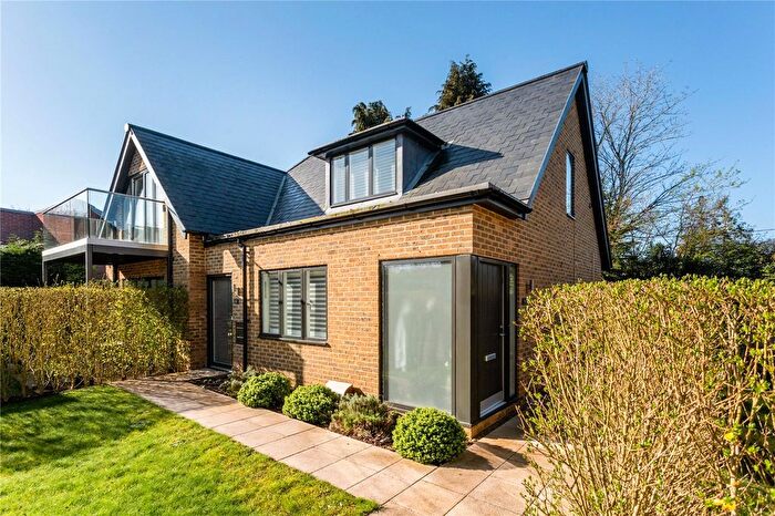 1 Bedroom Flat For Sale In Westlands, Cumnor Hill, Oxford, OX2