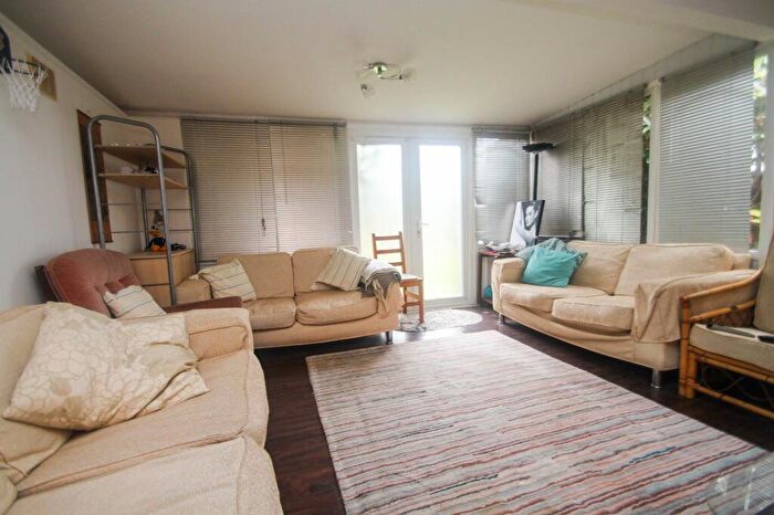 4 Bedroom Property To Rent In Bryanstone Road, Bournemouth, BH3