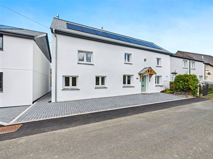 4 Bedroom Semi-Detached House For Sale In Pyworthy, Holsworthy, EX22