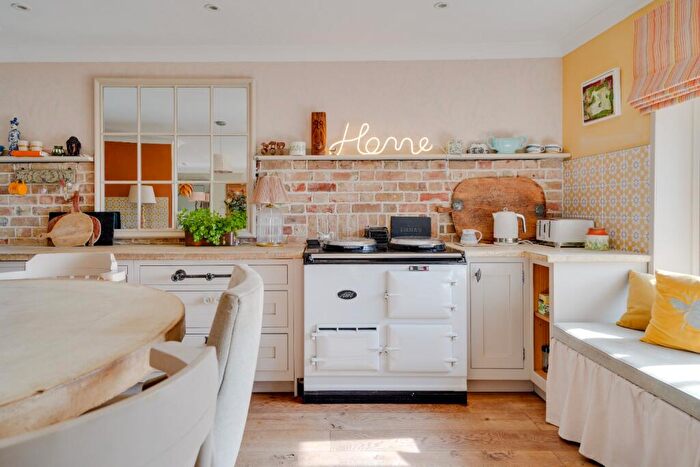 4 Bedroom Detached House For Sale In Heath View Close, Somersham, PE28