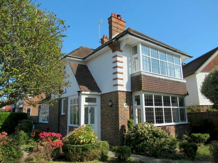 5 Bedroom Detached House To Rent In Hythe Road, Worthing, BN11