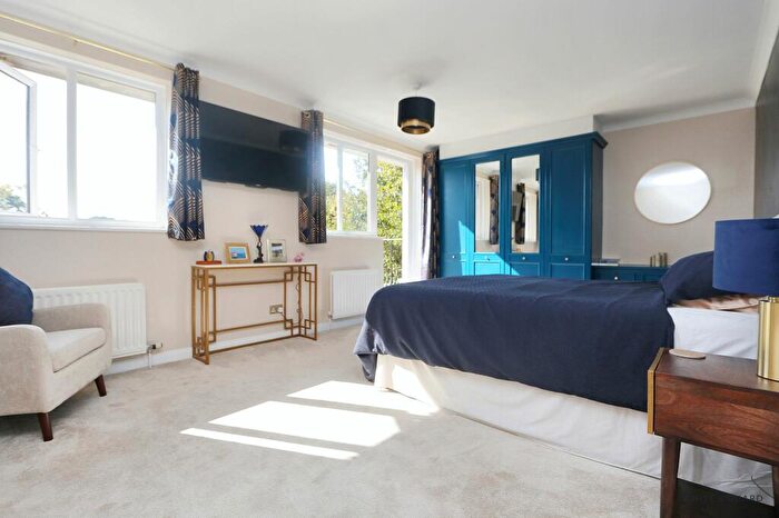 5 Bedroom Detached House For Sale In Chapel Lane, Curdridge, SO32