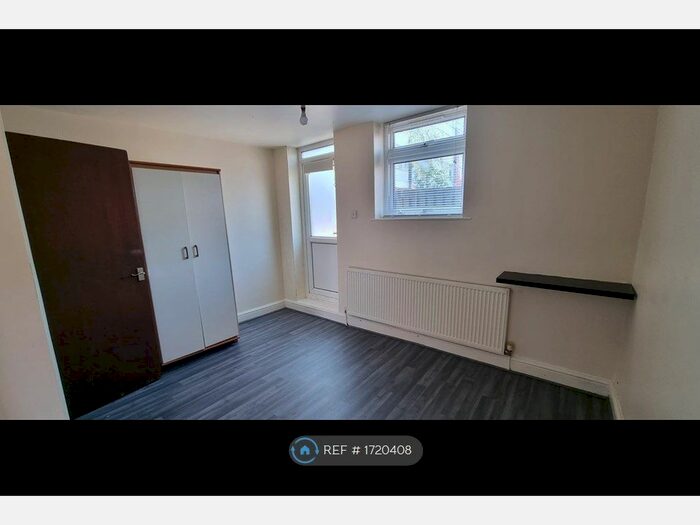 1 Bedroom Flat To Rent In High Street, Wealdstone, Harrow, HA3