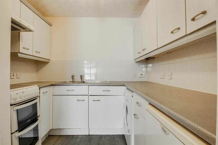 1 Bedroom Flat To Rent In North Row, Milton Keynes, MK9