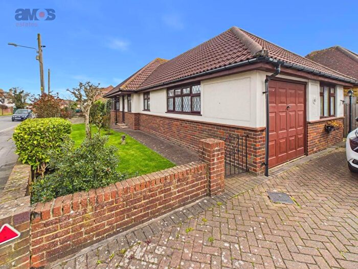 2 Bedroom Detached Bungalow For Sale In Greensward Lane, Hockley, Essex, SS5