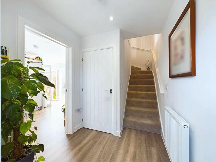 3 Bedroom Detached House For Sale In Harrow Road, Longwick - Stunning Three Bedroom Modern Home, HP27