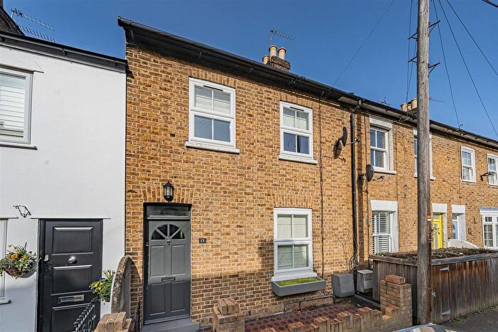 2 Bedroom Terraced House For Sale In Oak Lane, Windsor, SL4