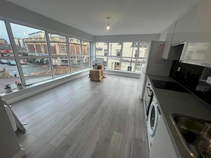 2 Bedroom Flat To Rent In Station Street, Burton-On-Trent, DE14