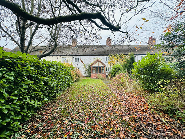 2 Bedroom Cottage For Sale In Coventry Road, Dunchurch, CV22