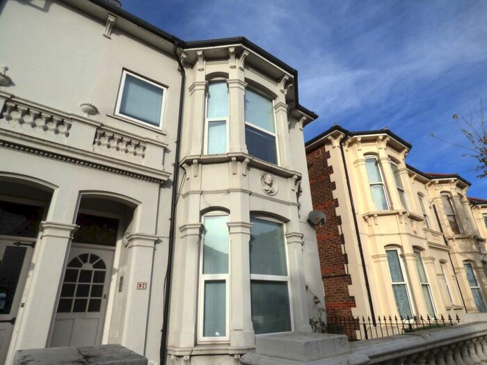1 Bedroom Flat To Rent In Victoria Road North, Southsea, PO5