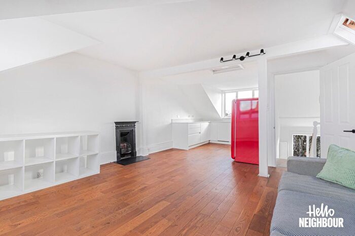 2 Bedroom Flat To Rent In Beresford Road, London, N5