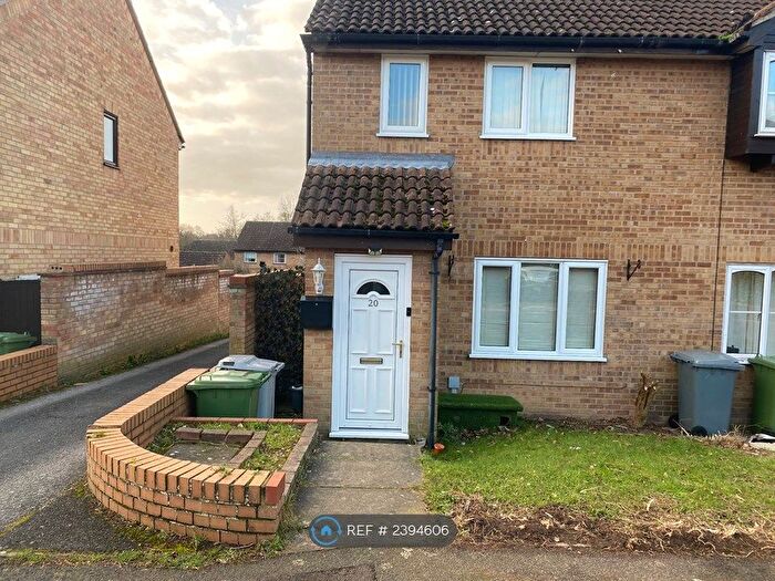 3 Bedroom Semi-Detached House To Rent In Acres Way, Drayton, Norwich, NR8