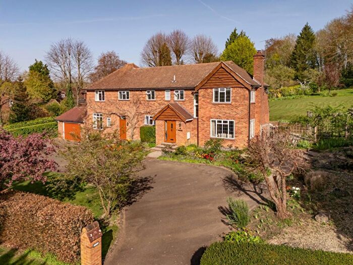 5 Bedroom Detached House For Sale In Crabtree Drive, Leatherhead, KT22