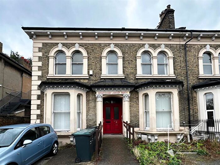 4 Bedroom Flat To Rent In Overcliffe, Gravesend, DA11