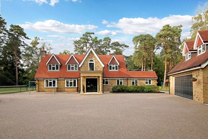 5 Bedroom Detached House For Sale In Stoke Common Road, Fulmer, Buckinghamshire, SL3