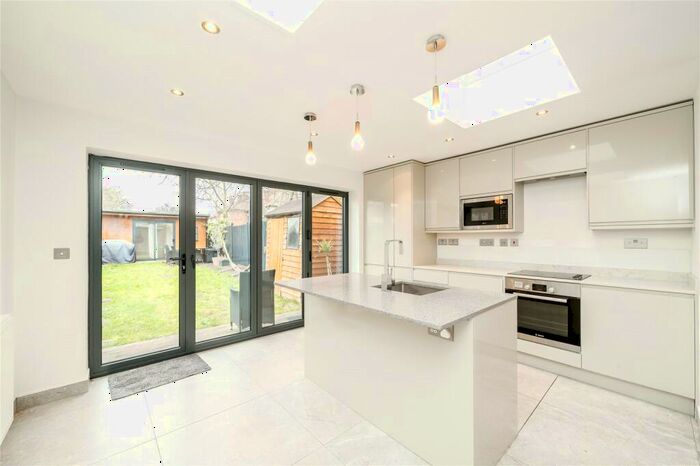 3 Bedroom Terraced House To Rent In Kilmington Road, London, SW13