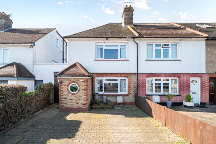 2 Bedroom House To Rent In Hyde Crescent London, NW9