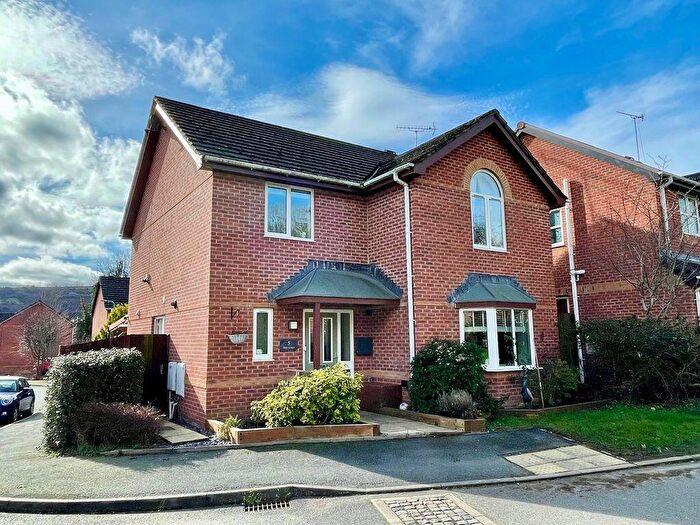 4 Bedroom Detached House For Sale In The Oaks, Trevor, Llangollen, LL20