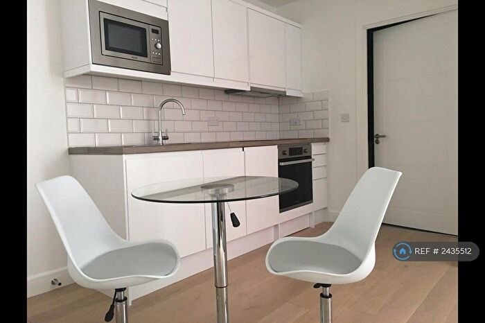 1 Bedroom Flat To Rent In Brook House, Mitcham, CR4