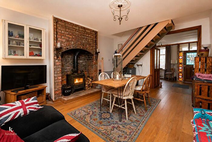 2 Bedroom Cottage For Sale In Duck Street, Clitheroe, BB7
