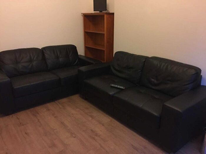 10 Bedroom Semi-Detached House To Rent In Victoria Road, Fallowfield, M14