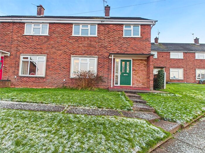 3 Bedroom Semi Detached House For Sale In Troutbeck Drive, Worcester, Worcestershire, WR4