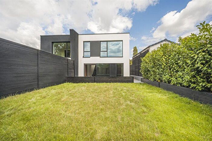 4 Bedroom Semi-Detached House For Sale In Ty Cynnes, Brynawelon Road, Cyncoed, CF23