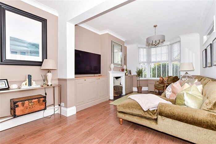 2 Bedroom End Of Terrace House For Sale In Holborough Road, Snodland, Kent, ME6