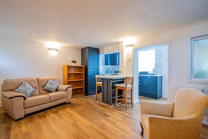 1 Bedroom Coach House To Rent In Caerphilly Road, Heath, CF14