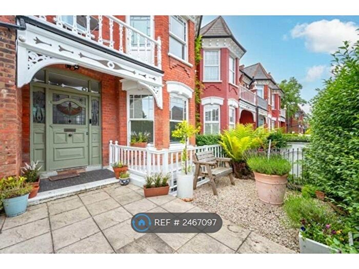 3 Bedroom Flat To Rent In Aberdeen Road, London, NW10