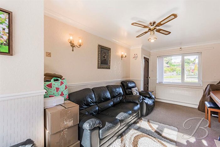 3 Bedroom Terraced House For Sale In Sherwood Street, Warsop, Mansfield, NG20