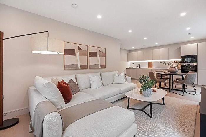 2 Bedroom Flat For Sale In Ashwood Gate, Herne Hill, SE24