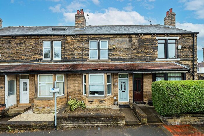 3 Bedroom Terraced House For Sale In Bradford Road, Stanningley, Pudsey, West Yorkshire, LS28