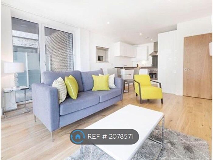 1 Bedroom Flat To Rent In Centurion Tower, London, E16