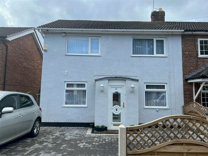 3 Bedroom Semi-Detached House To Rent In Larchwood Road, Walsall, WS5