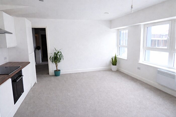 2 Bedroom Flat For Sale In Acre House, Sale Town Centre, M33