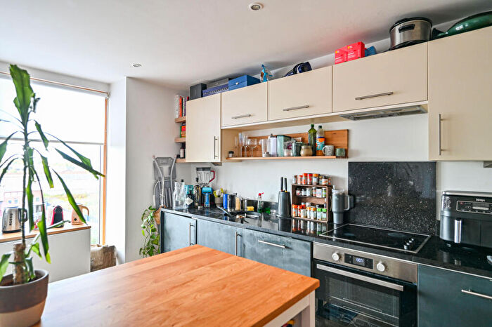 2 Bedroom Flat For Sale In Wick Lane, , Bow, London, E3