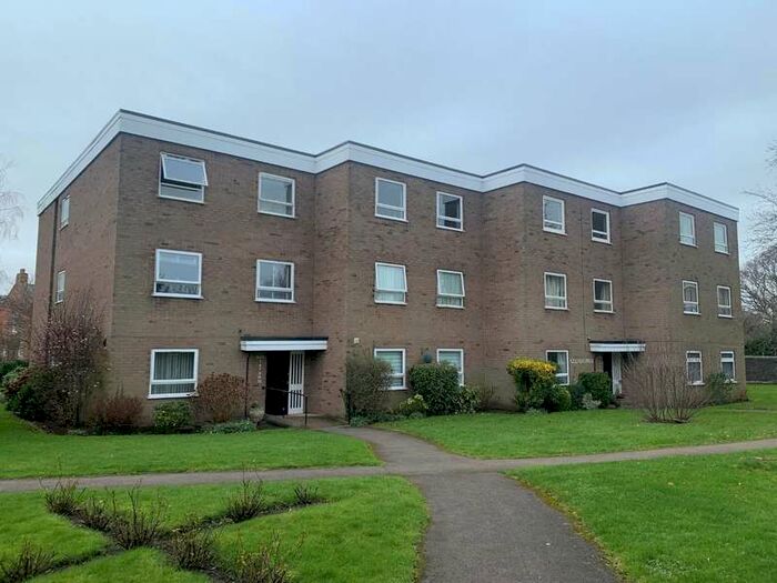 2 Bedroom Apartment To Rent In Warwick Court, Stratford-upon-avon, CV37