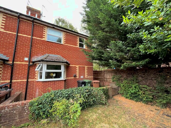 2 Bedroom End Of Terrace House To Rent In Park Road, Henley-on-Thames, RG9