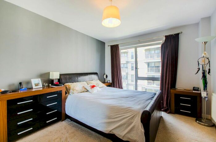 1 Bedroom Flat To Rent In City Peninsula, Greenwich, London, SE10