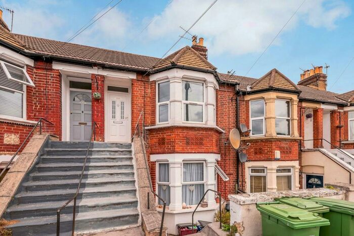 2 Bedroom Apartment To Rent In Riverdale Road, Erith, DA8