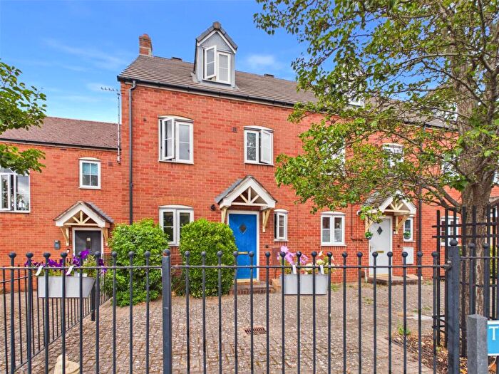 3 Bedroom Terraced House For Sale In Thatcham Avenue Kingsway, Quedgeley, Gloucester, Gloucestershire, GL2