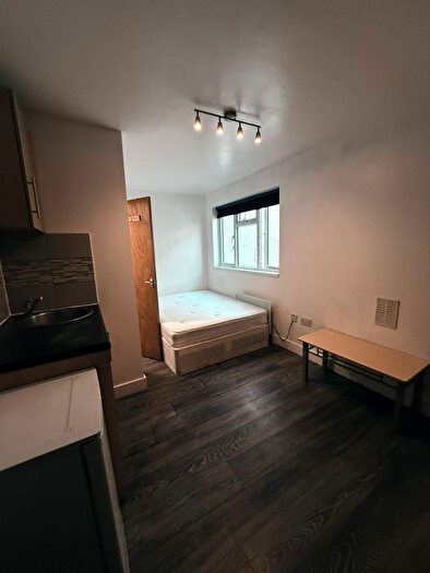 Studio To Rent In Ilford, IG1